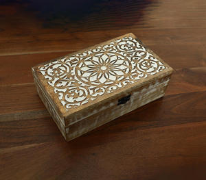 Caja de Joyería de Madera y Resina Azul Océano y Blanco con Remolinos, Hecha a Mano, Organizador Rectangular de Almacenamiento para Anillos y Collares - Product Image 1