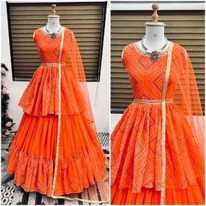 Diseñador de moda Lehenga con top y Dupatta Set con impresión digital de tela Georgette a precio al por mayor - Product Image 5