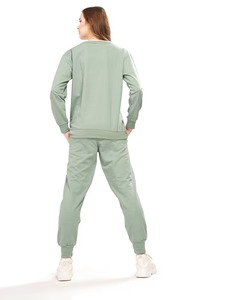 Ensemble de survêtement minimaliste pour femmes, sweat-shirt simple et pantalon de jogging, look moderne et propre, vêtements décontractés - Product Image 4