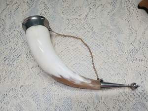 Auténtico cuerno vikingo para beber con soporte de hierro de calidad premium para celebraciones navideñas - Product Image 6