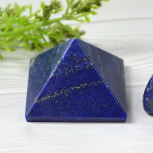 Pyramide d'amour en cristal de pierre précieuse Lapis Lazuli de haute qualité pyramide en pierre de Quartz en gros pour tour d'énergie pour la décoration de Noël - Product Image 1