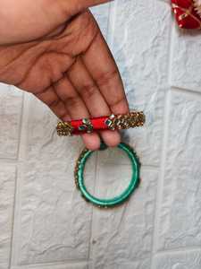 Conjunto de Bolso Potli y Pulseras Indias para Bodas, Recuerdos para Mujeres, Sangeet, Haldi, Mehndi, Ganey, Ganaas, Año Nuevo, Diwali - Product Image 5