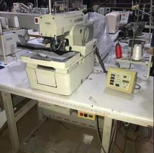 Máquina de Coser Industrial para Ojales Bro-ther981-01, Usada, 80% Nueva, 1500W, 220V, 10001-20000 Horas, 2500rpm, 3 Años de Garantía, Acero - Product Image 1