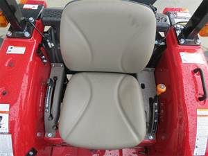 Tracteur-chargeur IH FARMALL 35A 2024 avec moteur FPT, pompe hydraulique Eaton, puissance de 60 kW, charge nominale de 100 tonnes, moteur et roulement à vendre - Product Image 6