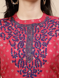 Ensemble Kurta Anarkali en rayonne pure pour femme, rose, imprimé et brodé, longueur ras du sol, coupe trapèze, lavable, prix de gros, fait main en Inde - Product Image 6