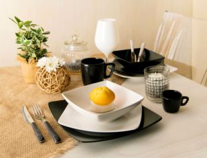 Durable Square Set of 6-pcs Ceramic Dinner Plates Black Matte Finishing Nordic Minimalist Elegant Design Eclipse Excelsa - Product Image 6