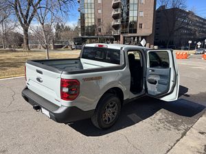 2023 Maverick XLT Tremor ~ 20 Miles, AWD, 2.0 litres Turbo 4 cylindres, gris cactus - Product Image 2