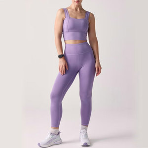 Ensemble de yoga violet pour femme, legging taille haute et crop top à col carré, 2 pièces, sans couture, pour entraînement et sport, en polyester - Product Image 1