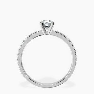 Anillo Delgado de Media Eternidad con Piedras Laterales, Diamante Cultivado en Laboratorio, Oro Blanco de 14K, 0.50 Ct en el Centro, Color EF, Claridad VS1, 0.20 Ct en las Piedras Laterales - Product Image 4