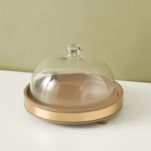 Dôme de service alimentaire en métal avec couvercle en treillis métallique, design tendance de grande taille, parfait pour les desserts et les événements de restauration - Product Image 1