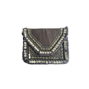 Nouveaux sacs fourre-tout élégants unisexes en jute Banjara brodés à la main avec logo personnalisé durables et peu coûteux pour hommes et femmes - Product Image 5