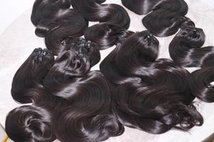 Paquet de cheveux crus vague de corps couleur naturelle (1b) qualité supérieure marque vietnamienne traitement chimique léger style droit premium - Product Image 4
