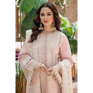 Ensemble 3 pièces JAZMIN brodé Chikankari : chemise, dupatta et pantalon en tissu lawn - BIC-4552, en tissu chiffon avec broderie Khaddi Net - Product Image 2