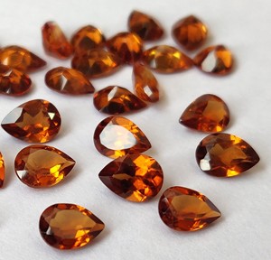 Granate de Hessonita Natural Corte de pera 5x7mm Facetado-Suelto Granate de Hessonita Corte de pera Piedra preciosa suelta facetada Calidad superior - Product Image 1