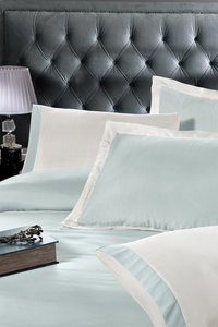 Ensemble de literie double en soie de mûrier 100% bleu ciel de luxe, hypoallergénique, housse de couette douce et respirante, technique de tissage - Product Image 2