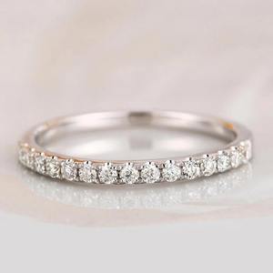 Bague en argent 925 de qualité supérieure avec diamant pour femme ou bijou raffiné élégant à porter lors d'occasions spéciales, disponible à un prix avantageux - Product Image 4