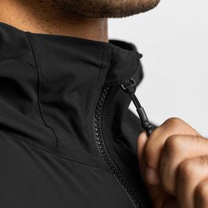 Veste en polyester recyclé tissé coupe-vent à fermeture éclair quart, résistante à l'eau, motif uni, teinture unie pour la saison de printemps - Product Image 3