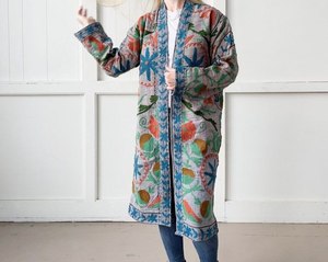 Vintage Suzani Embroidered <b>Kantha</b> Cotton Quilt <b>Jacket</b> with Long Pockets One Size Fits All - Product Image 4