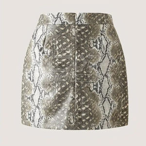 กระโปรงหนังสำหรับผู้หญิงกระโปรงหนังทำจากโรงงานจากปากีสถาน - Product Image 2