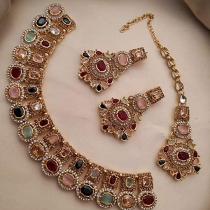 Nouveauté Bijoux de mariage traditionnels indiens et pakistanais Collier boucles d'oreilles diadème pour femmes à la mode Cadeau de mariage - Product Image 3