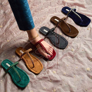 Calzado Ligero Personalizado para Mujer, Estilo Kolhapuri, Antideslizante, Suela de Cuero Natural de Alta Calidad, Parte Superior de Terciopelo - Product Image 6