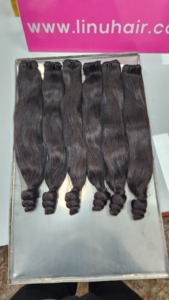 Los vendedores de paquetes de rebote ofrecen extensiones y pelucas de cabello humano de alta calidad con rizos italianos alineados con cutícula virgen cruda - Product Image 3