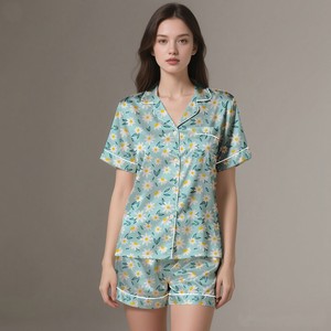 Ensemble de pyjama en satin de soie de luxe pour femmes, doux, respirant, vêtements de détente, été, printemps, personnalisable - Product Image 1