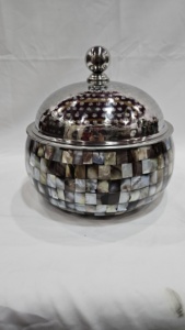 Casserole isolée élégante en nacre avec design arabe, idéale pour garder les aliments chauds - Product Image 5