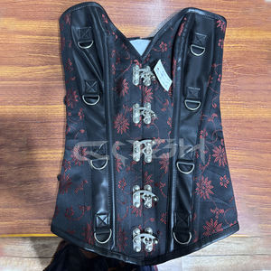 Corset serre-taille noir en brocart avec empiècements en cuir noir et baleines en acier robustes avec accessoires en acier - Product Image 1