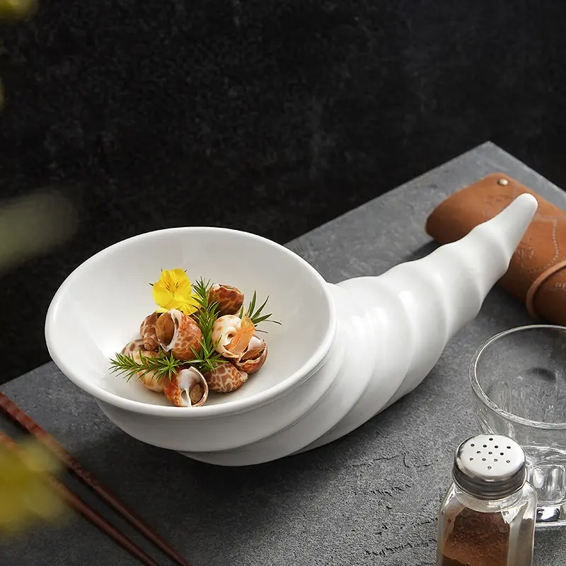 Creative Wedding Porcelain Decorative Irregular Vajilla Hotel Ciotola Dinnerware Bowl Ceramic Bowls Horns Shape Bowl Soup Bols