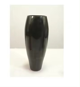 Florero de tamaño personalizado de diseñador de estilo moderno, florero de aluminio negro decorativo de diseño martillado a un precio económico - Product Image 3
