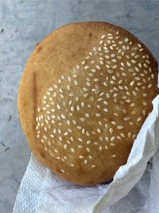 Spécialité du Vietnam gâteau de cuisine populaire 100% ingrédient de sésame blanc gâteau rôti friture beignet de sésame congelé - Product Image 2