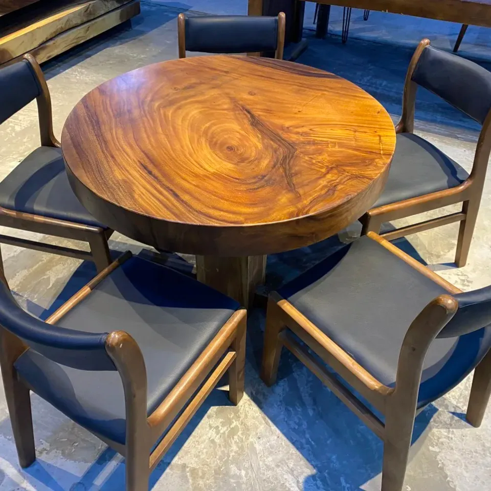 طاولة خشبية مستديرة من سامان الخالدة-أناقة مصممة لمساحة المعيشة الخاصة بك