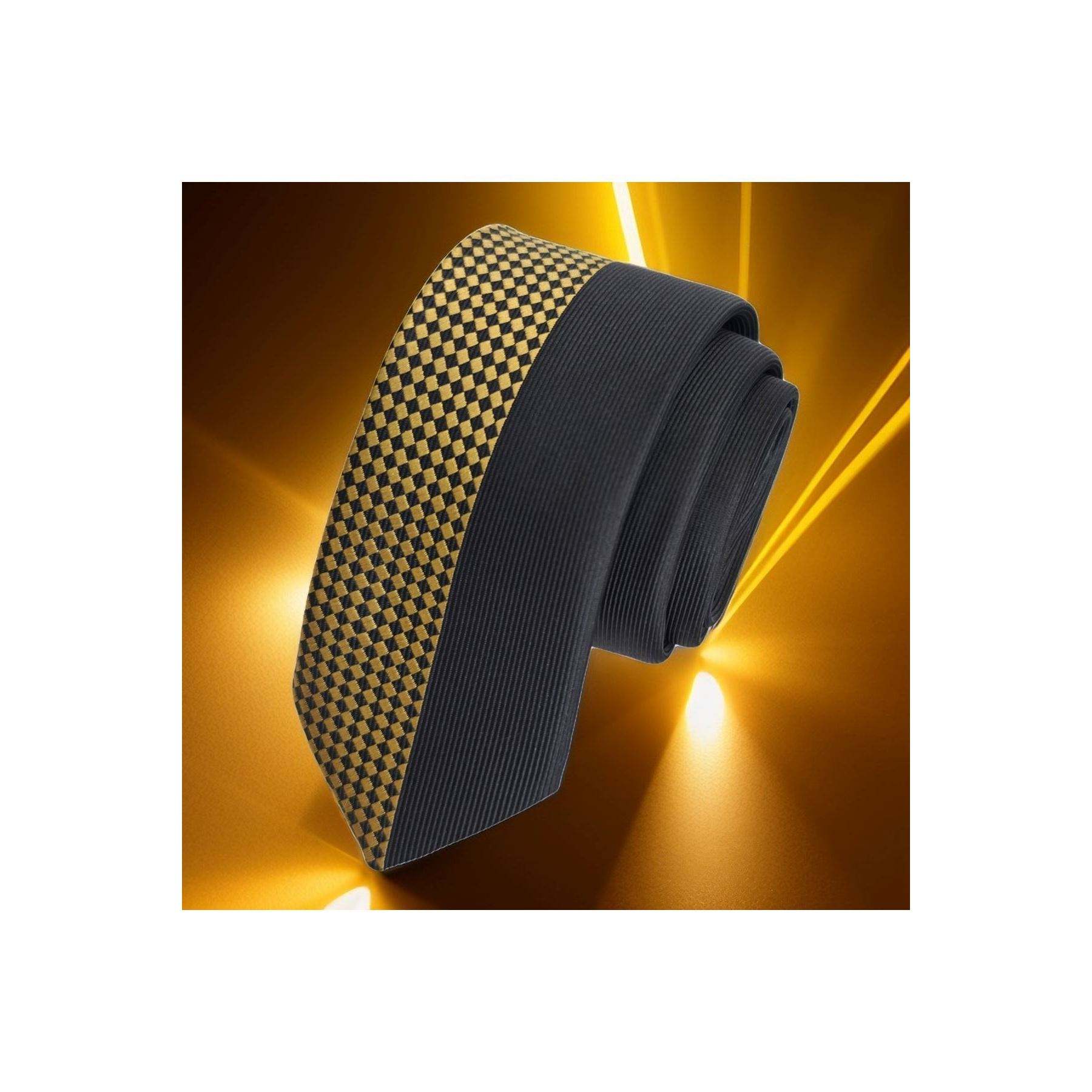 สีเหลือง