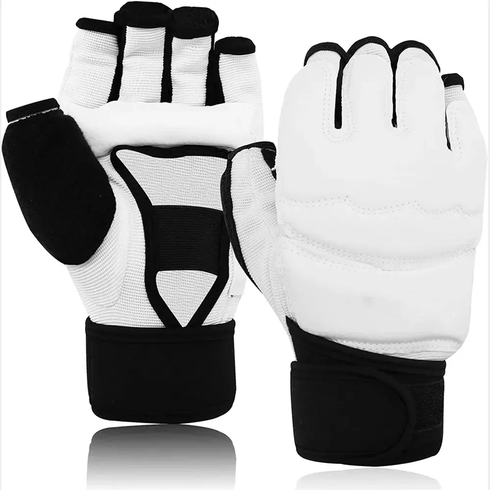 Échantillon livraison gratuite adulte poinçonnage karaté boxe karaté mitaines blanches gants de karaté Disponible avec des couleurs et des tailles personnalisées