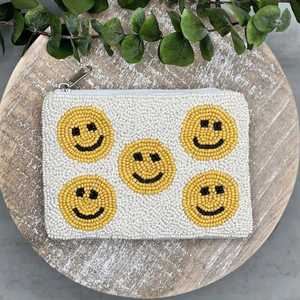 Porte-monnaie zippé fait main en perles avec anneau détachable pour ranger l'argent et les cartes lors des matchs - Product Image 5