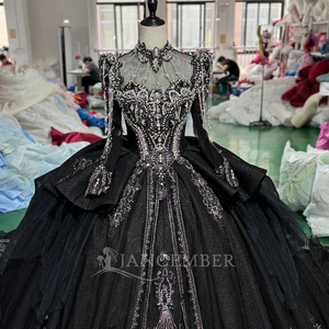 XS216 Elegantes Vestidos de Quinceañera Negros con Lentejuelas y Cuello Alto para Chicas Musulmanas - Product Image 5