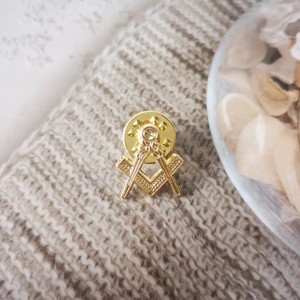 Fábrica al por mayor diseño personalizado Logo masón solapa Pin De Metal masón dinero Clip regalo ronpex - Product Image 1