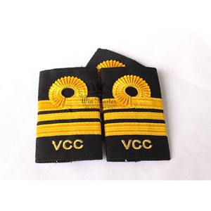 Charreteras de hombro de diseño personalizado, equipo de defensa personal para uniformes ceremoniales hechos a mano por diseñadores - Product Image 1