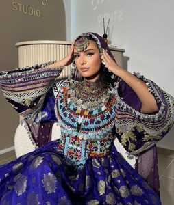 เดรสทางการของผู้หญิง afghani มีงานปักและผ้าคุณภาพสูงเหมาะสำหรับงานปาร์ตี้และกิจกรรมทางวัฒนธรรม - Product Image 2