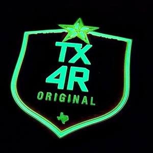 แผ่นแปะพีวีซี3D พร้อมเทคนิคปักป้ายซิลิโคนเรืองแสงในสีเข้มแต่งโลโก้ได้ตามต้องการ - Product Image 6