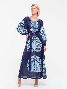 ชุดเดรสแม็กซี่ของผู้หญิงชุดเดรสผ้าลินินปักลายยูเครนสีทึบสไตล์ไม่เหมือนใครของขวัญดั้งเดิมสำหรับวันหยุดพักผ่อนอย่างไม่น่าเชื่อ - Product Image 4