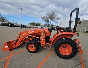 Tractor Cortacésped Kubota 4x4 en Oferta, Mini Tractor Agrícola para Jardín en Venta - Product Image 1