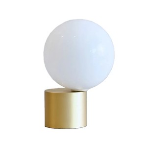 Lámpara de metal para decoración de mesa auxiliar de dormitorio, iluminación de escritorio de oficina y habitación de boda, lámpara de bombilla LED con pantalla de lámpara - Product Image 3