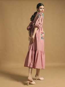 ชุดเดินชายหาดของผู้หญิงผ้าคอตตอนความยาวปานกลางแนววินเทจปักลายดอกไม้100% มีกระเป๋าสำหรับฤดูร้อน - Product Image 2