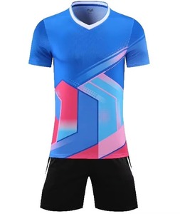 Prix de gros, uniforme de football respirant pour garçons, de qualité pakistanaise, couleur unique, vente en gros - Product Image 1