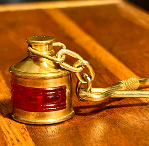 Artículo de Decoración para el Hogar de Alta Calidad, Linterna de Latón Vintage, Llavero Rojo Náutico Hecho a Mano, Lámpara de Alta Calidad, Elegante y Hermosa - Product Image 2