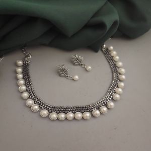 Direct du fournisseur indien Meilleures ventes Ensemble 2 pièces de haute qualité Perles oxydées Collier ras du cou et boucles d'oreilles géométriques - Product Image 3