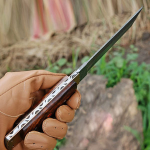 มีดทำมือเหล็กดามัสกัส ด้ามไม้ สำหรับกิจกรรมกลางแจ้ง บุชคราฟต์ แคมป์ปิ้ง ล่าสัตว์ และใช้งานทั่วไป - Product Image 3