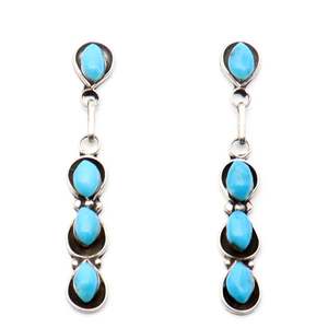 Pendientes de puño con forma de flor turquesa Zuni con ajuste de bisel Diseño colgante lindo para fiestas Aniversarios o regalos - Product Image 1